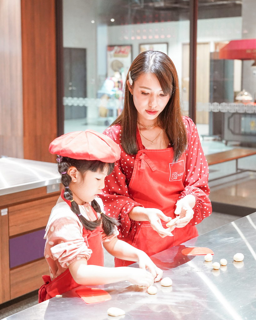 舊振南喜餅 質感花伴禮盒登場 品味漢餅美學 精品中式喜餅推薦 @高雄舊振南漢餅文化館43.jpg