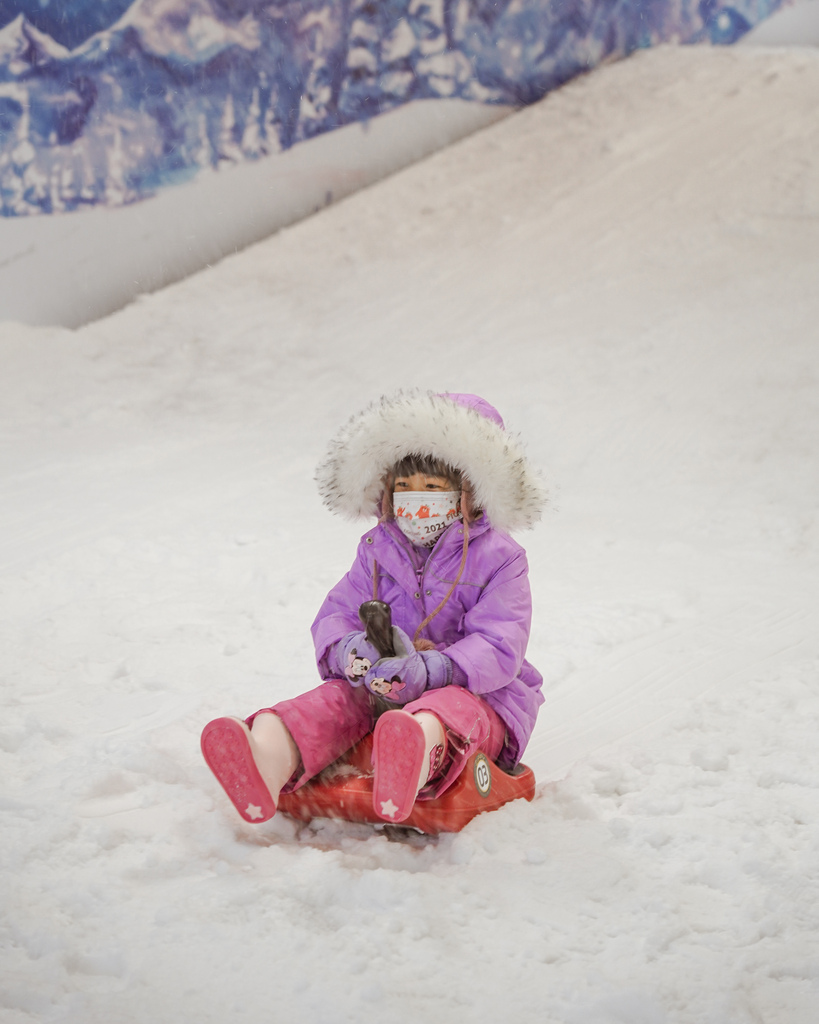 高雄飄雪樂園 不出國也能玩雪 體驗零下三度雪花從天而降 偽出國親子行程29.JPG