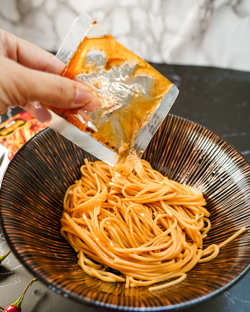 乾拌麵推薦 三風製麵 傳承60年的職人好麵 拌出心中完美的麻辣麵 創意拌麵料理分享17.jpg