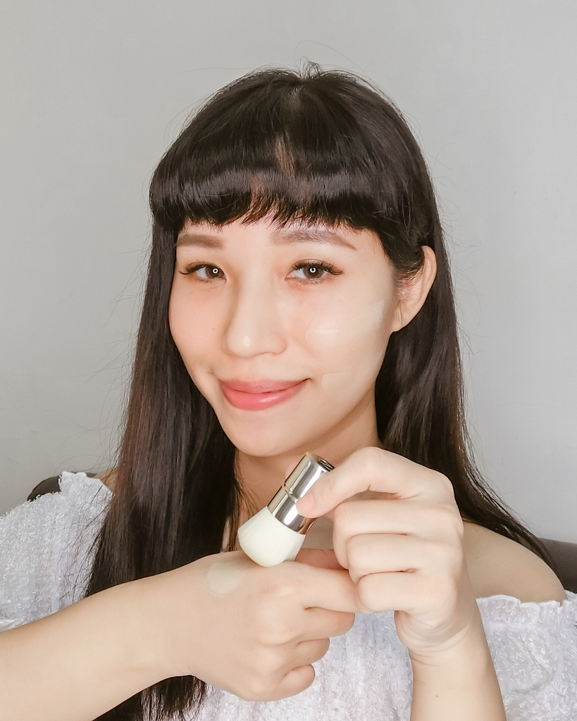 粉底液推薦 Dior精萃再生花蜜微導粉底 持妝遮瑕UP 妝出玫瑰粉鑽光12.jpg