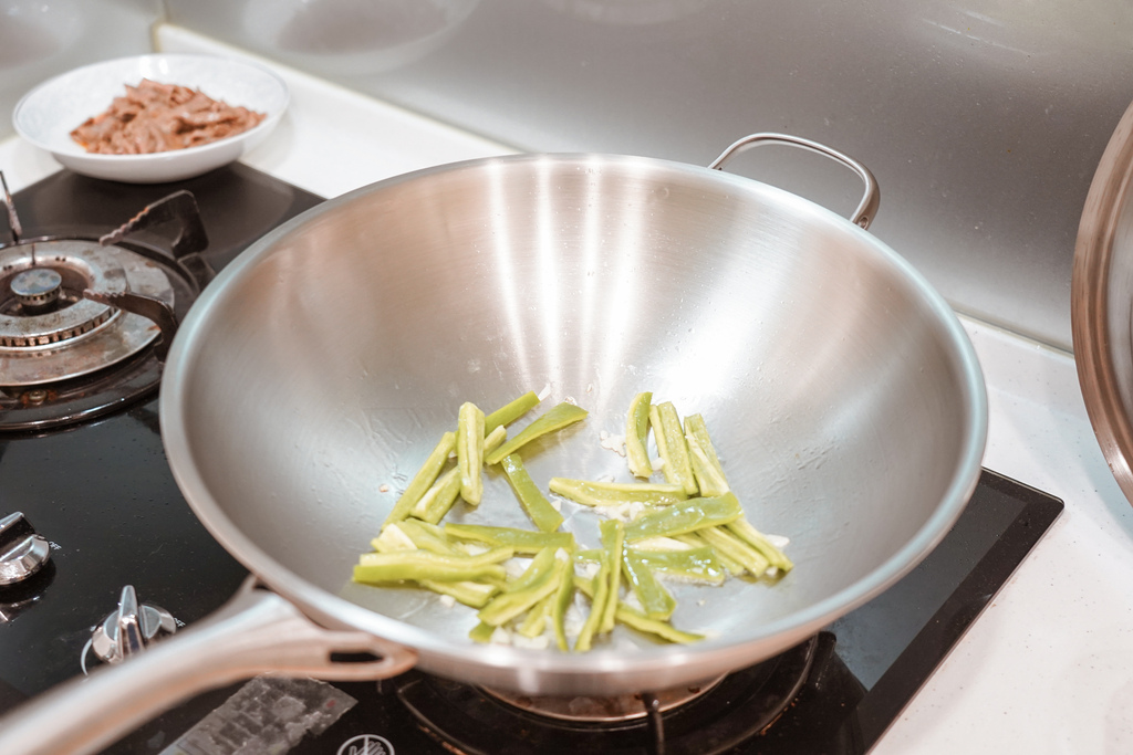 CHEF 掌厨 316不锈钢七层复合金中华锅36cm 妈妈们最爱的炒锅 煎煮炒炸样样行52.jpg
