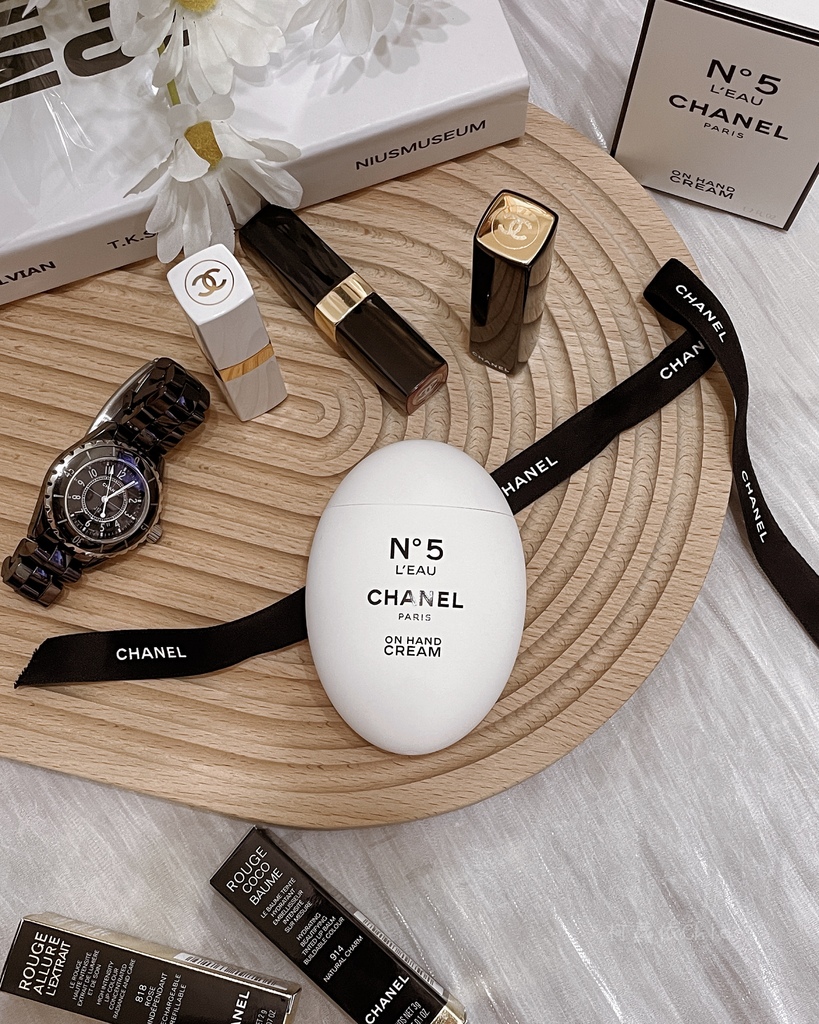 CHANEL 香奈兒N°5 L%5CEAU清新晨露清新晨露玉手霜 隨時散發迷人香氛1.jpg
