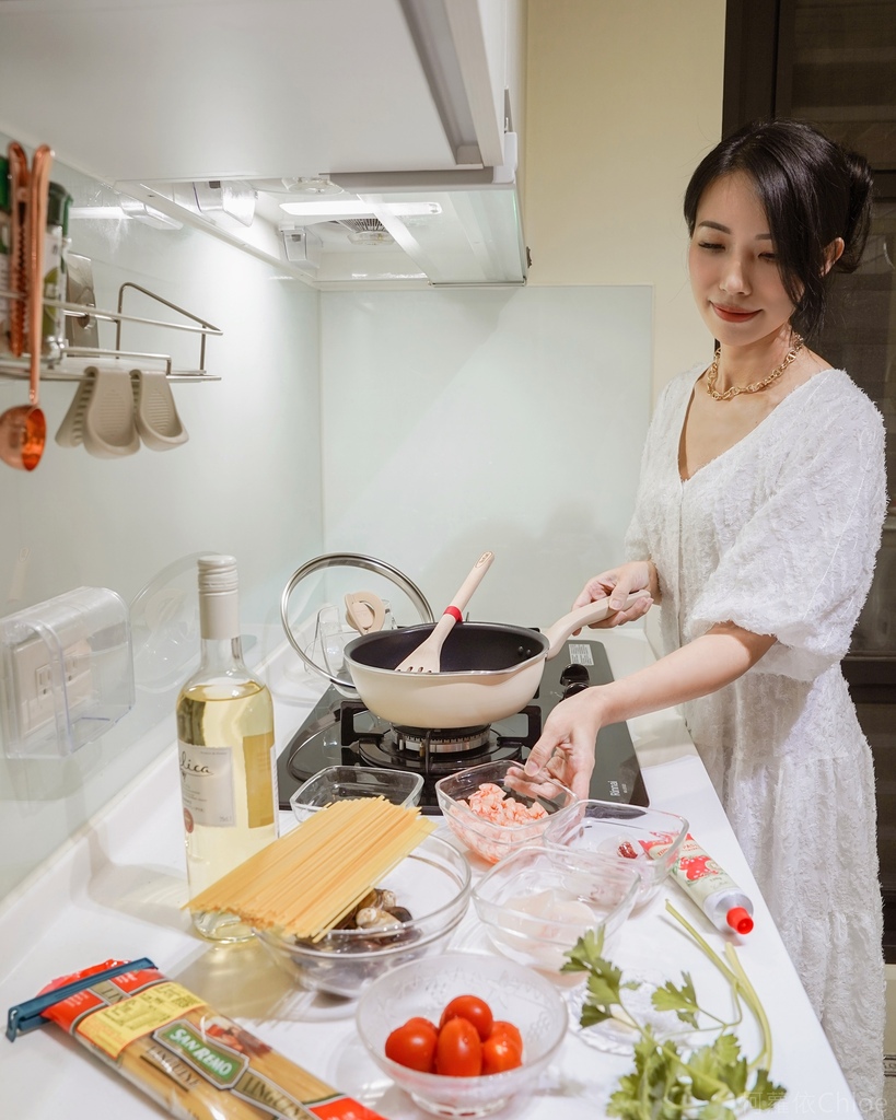 Tefal法國特福煮FUN鍋 千元內時尚絕美奶茶色不沾鍋 附一鍋到底番茄義大利麵食譜20.JPG