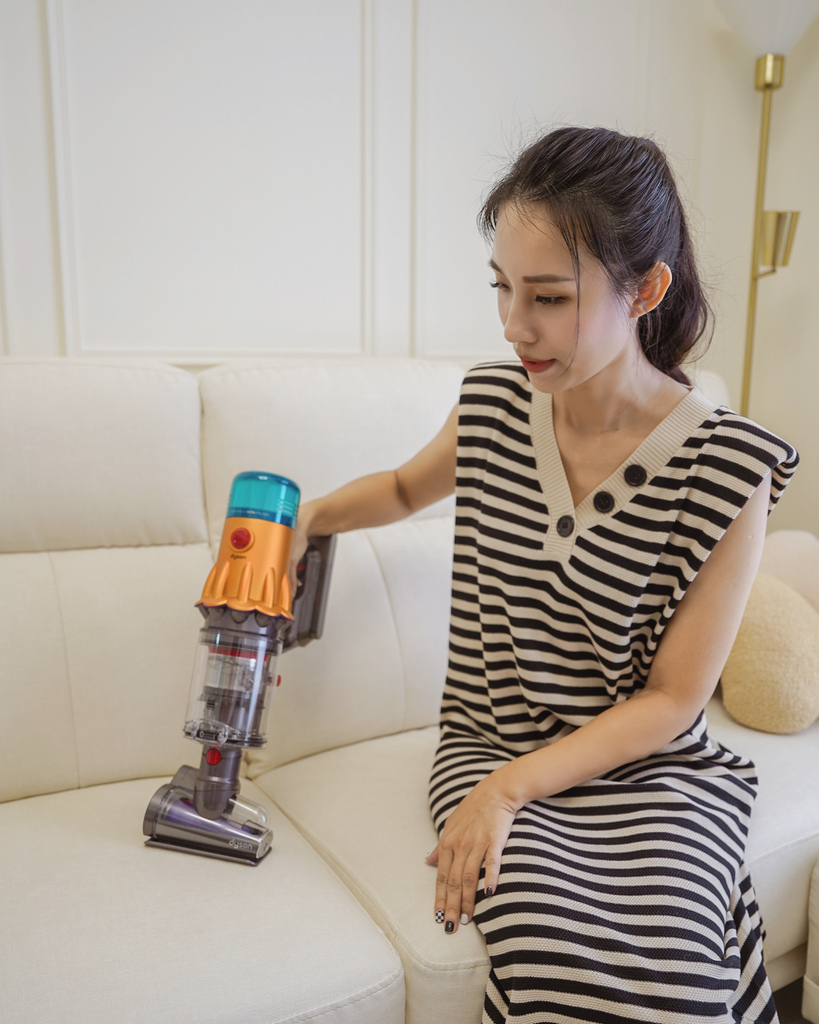 Dyson V12s Detect Slim SubmarineTM 居家清潔推薦 乾濕全能洗地吸塵器深層清潔硬地板 快速便利好幫手35.JPG