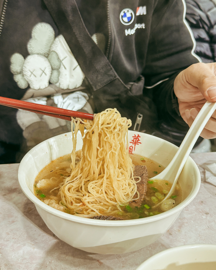 香港天后站美食 華姐清湯腩 米其林指南推薦小吃 湯頭濃郁牛腩份量不少11.jpg