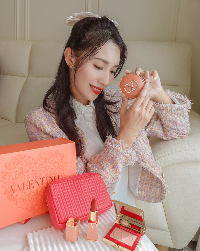 彩妝界的仙女下凡 VALENTINO BEAUTY繁花珊瑚限量版 高調美翻了24.JPG