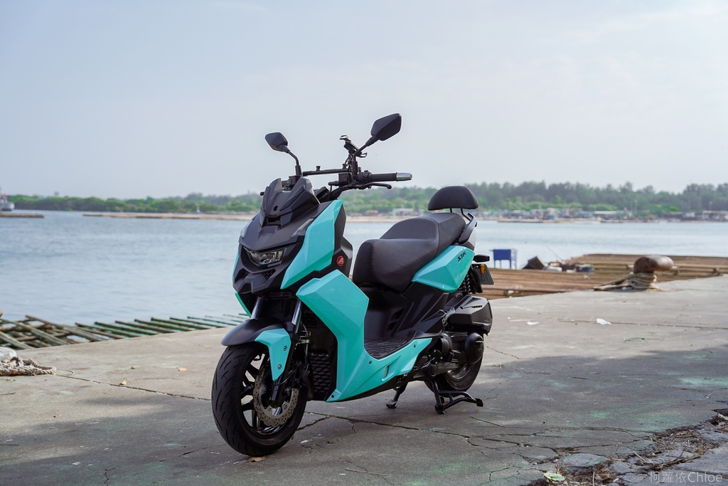 宏佳騰機車｜STR250評價試乘心得 白牌機車之王 擁有最佳馬力 通勤旅遊都很罩11.jpg