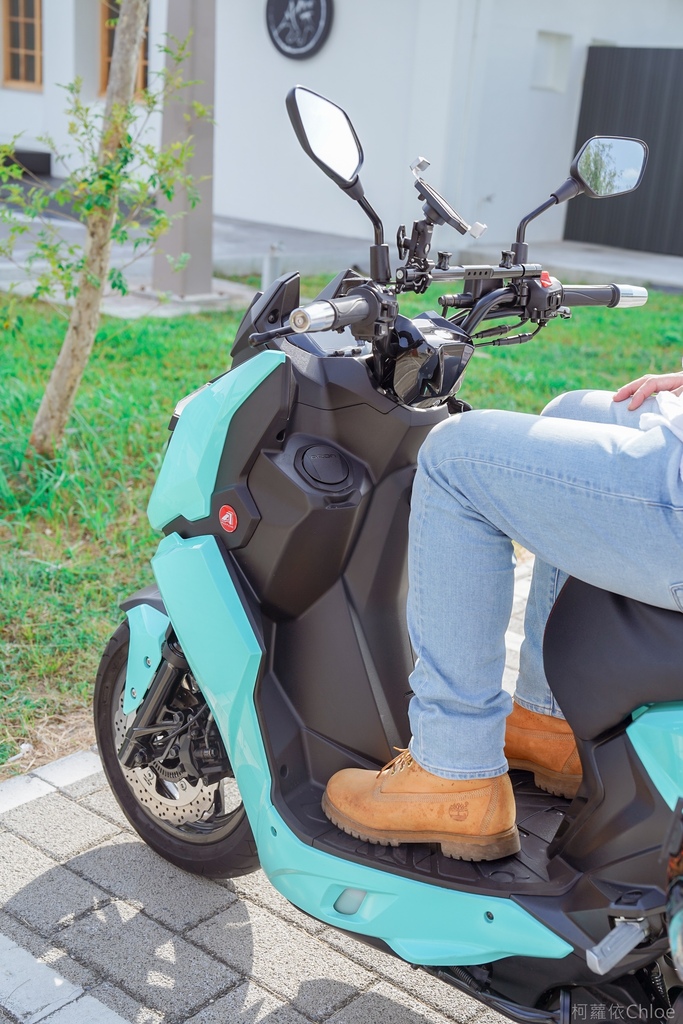 宏佳騰機車｜STR250評價試乘心得 白牌機車之王 擁有最佳馬力 通勤旅遊都很罩21.jpg