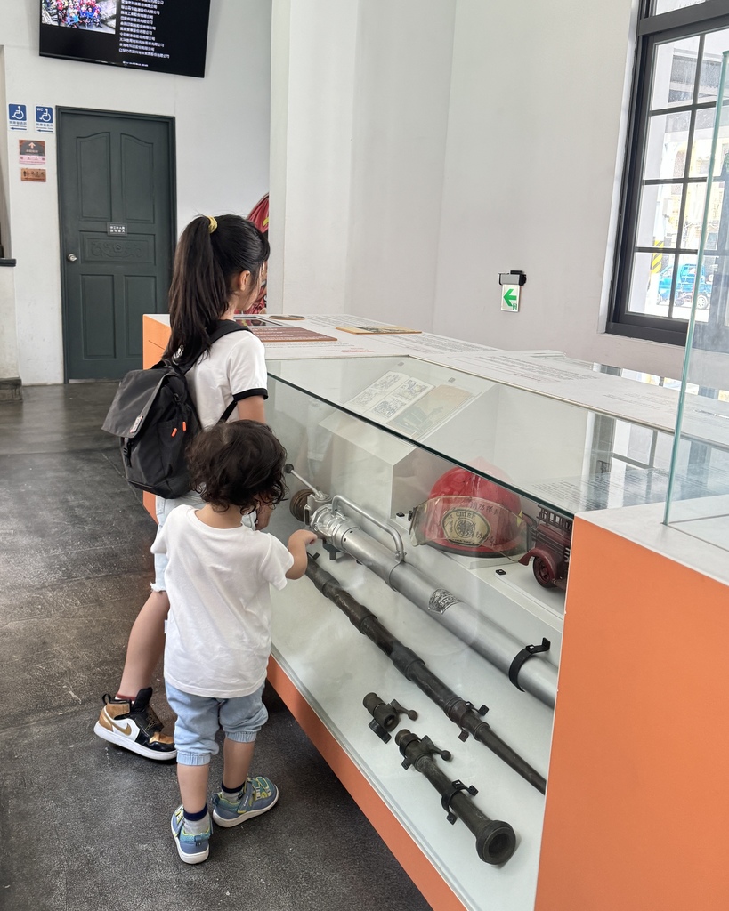 台南親子景點｜臺南市消防史料館 一起來認識消防員的工作10.JPG