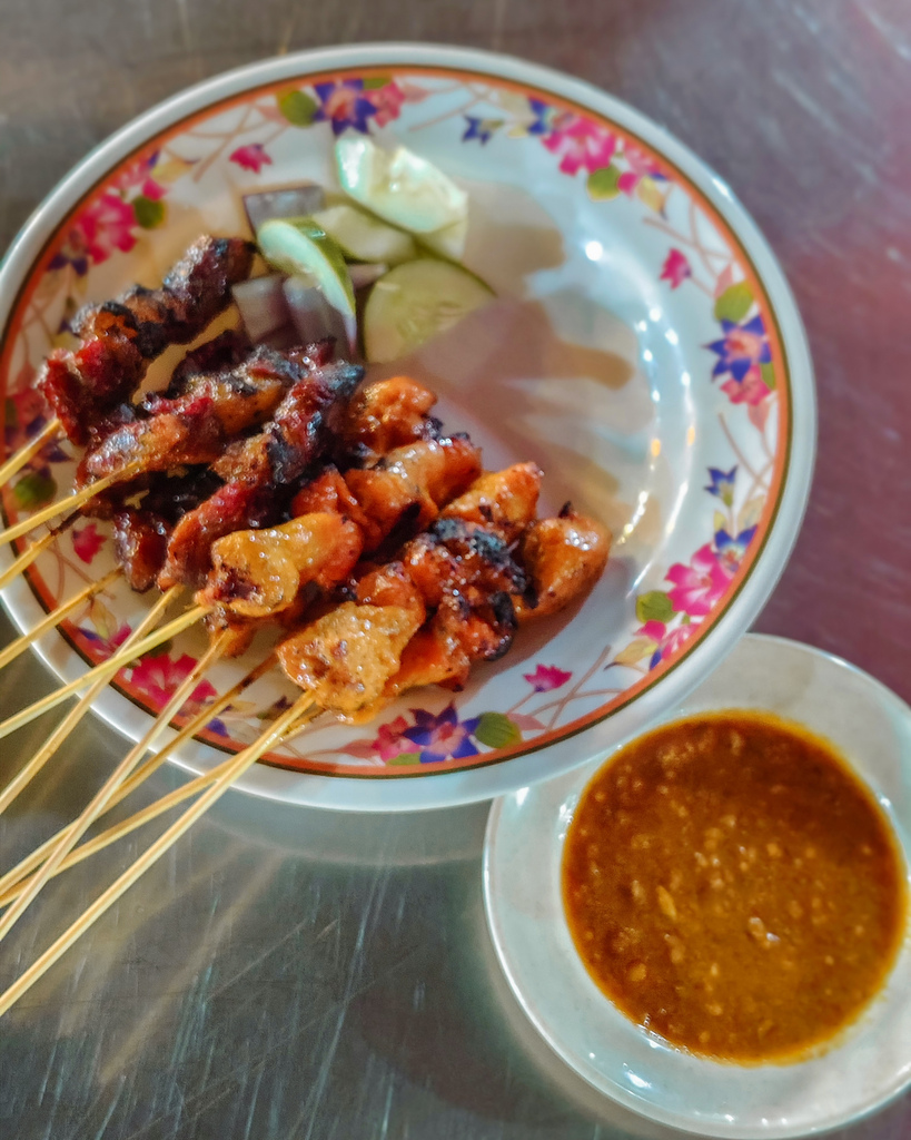 吉隆坡美食 黃亞華小食店 烤雞翅 沙嗲串亞羅街夜市必吃4.jpg