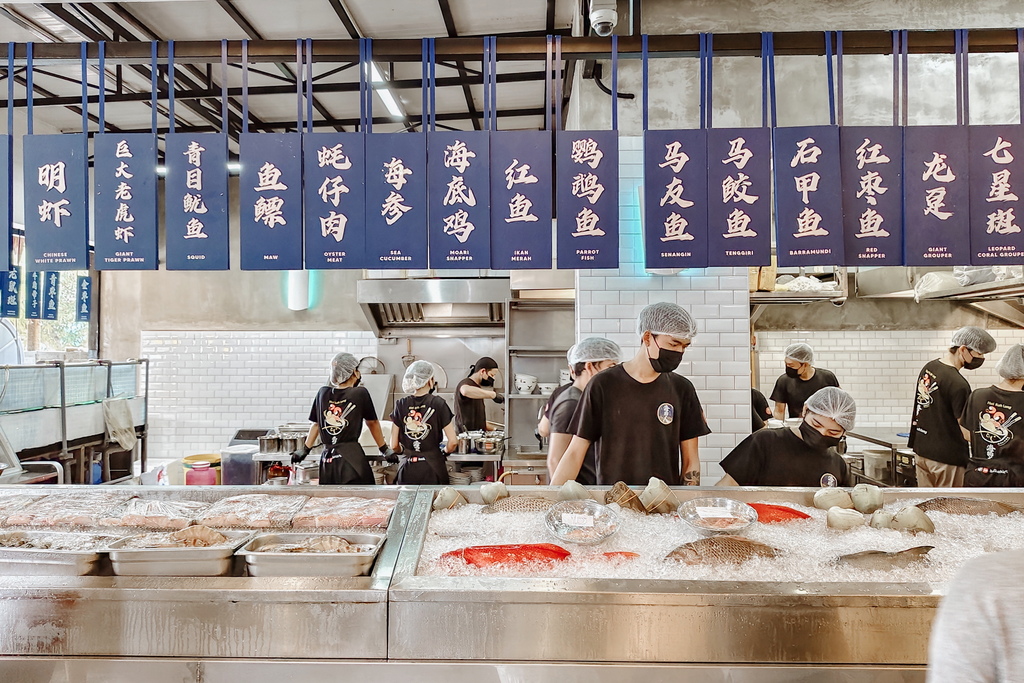 馬來西亞美食 米其林必比登海腳人 激推綜合海鮮粉 新山店2.jpg
