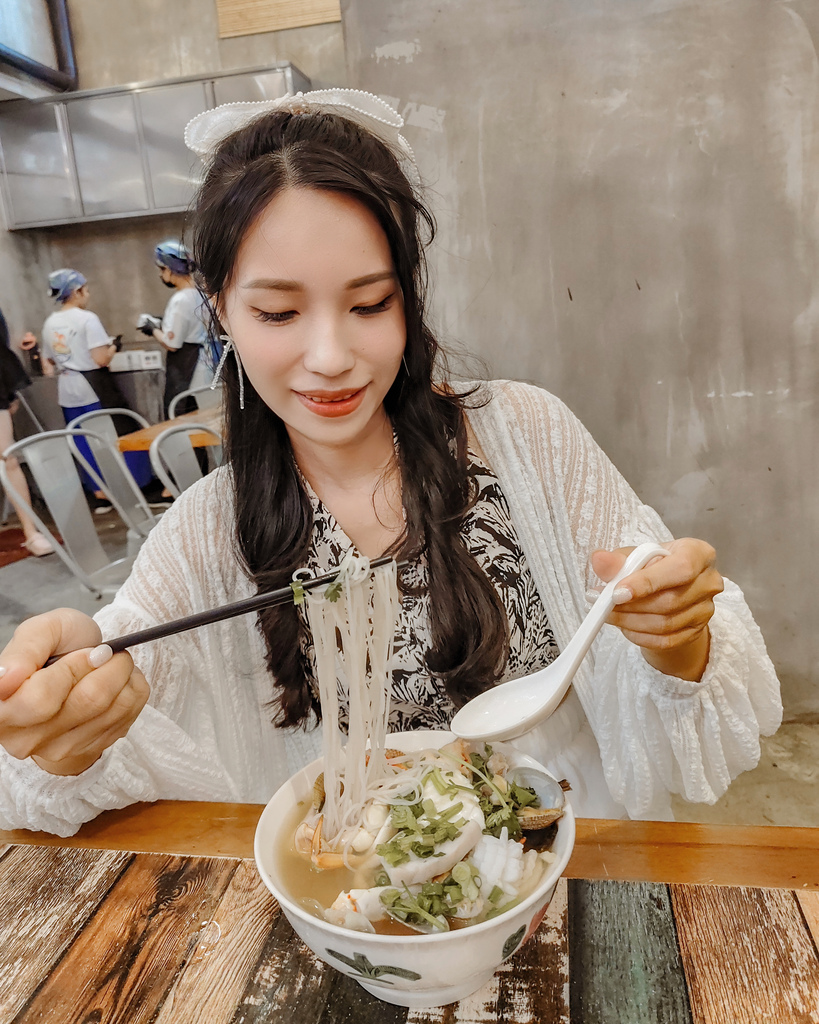 馬來西亞美食 米其林必比登海腳人 激推綜合海鮮粉 新山店9.jpg