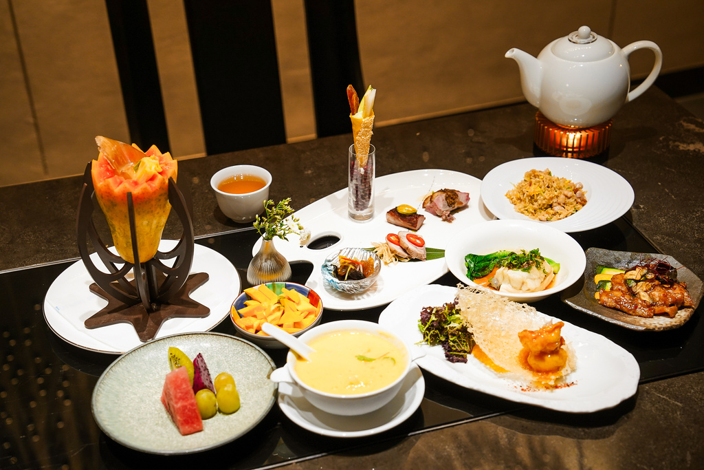 高雄住宿推薦【高雄日航酒店】家庭房開箱  早餐豐富有正宗日式早餐 推車直送港點41G.jpg