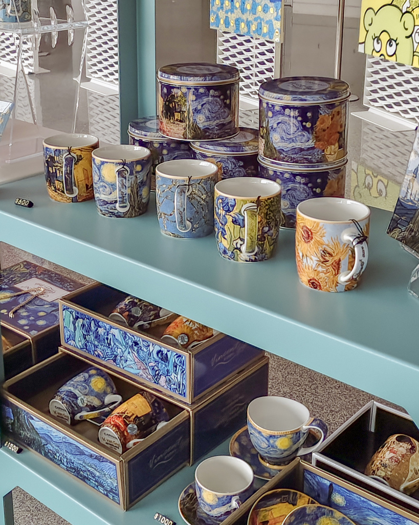 高雄海景質感咖啡廳 百瓦哥咖啡 高雄高流館 結合藝術創作展 感受咖啡與藝術美學18.jpg
