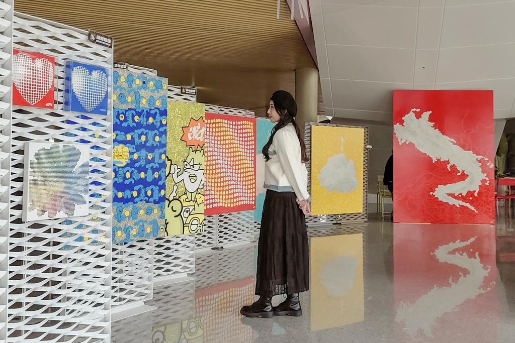 高雄海景質感咖啡廳 百瓦哥咖啡 高雄高流館 結合藝術創作展 感受咖啡與藝術美學19.JPG
