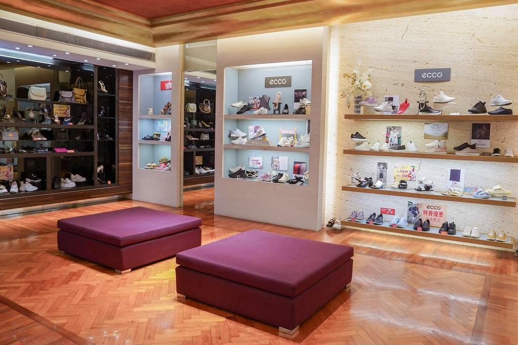 台南鞋店推薦 洒落森林VoGue FoRest 空間寬敞品牌齊全 時尚舒適機能一次買足 母親節活動優惠多10.jpg