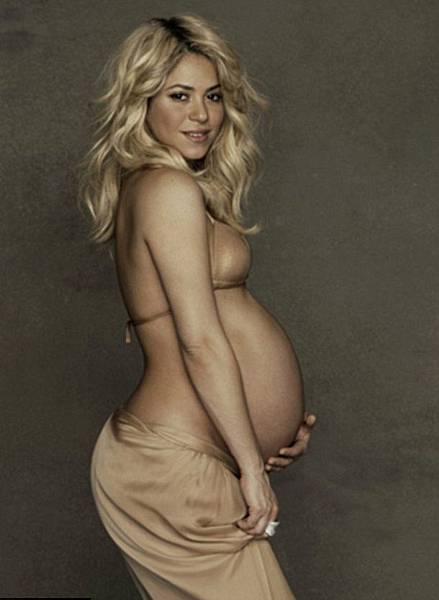 shakira-pregnant-photoshoot.jpg