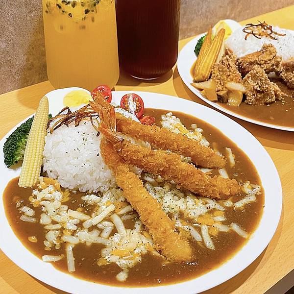 <市政府美食>炸物超好吃的日式咖哩專賣店 <市政府美食>炸物超好吃的日式咖哩專賣店