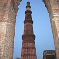 Dehli  41 Qutab Minar built 1193 AD.jpg