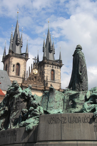 Jan Hus Statue 宗教烈士像 II.jpg