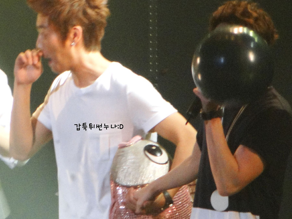 100820 Brand New Concert02.jpg