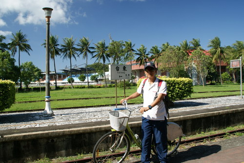 18台東糖廠舊鐵道.JPG