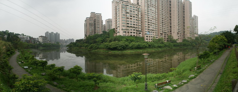 01金龍湖.jpg 01金龍湖.jpg