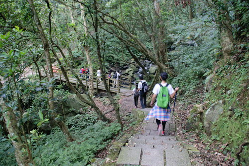 08滿月圓東滿步道.JPG