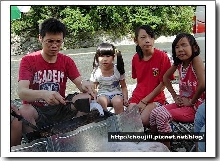 小敏的視線沒離開過鐵板的醃豬肉 小敏的視線沒離開過鐵板的醃豬肉