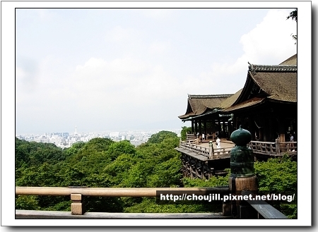 清水寺可遠眺京都塔 清水寺可遠眺京都塔