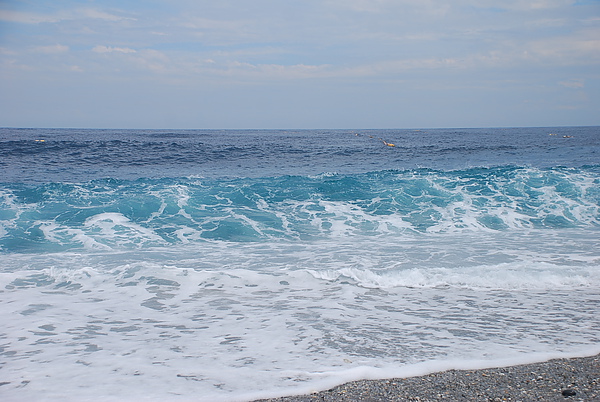 海水藍得很誇張