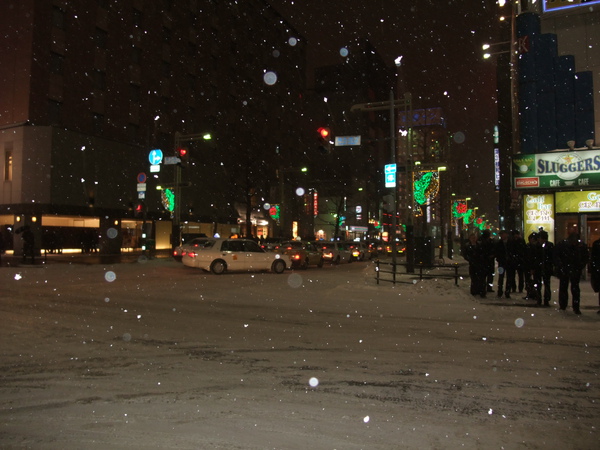 出去札幌也在下大雪