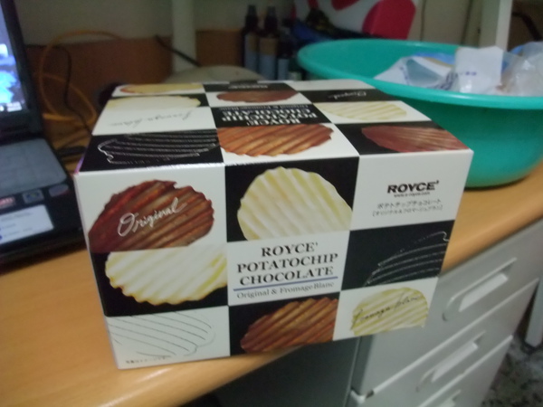 Royce黑白巧克力包裝