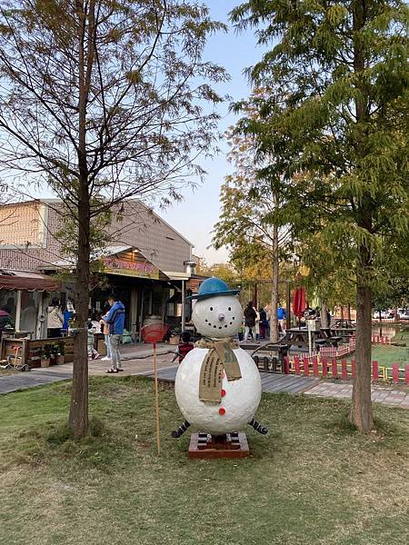 [遊記] 巫家捏麵親子景點，小火車餵魚喝咖啡