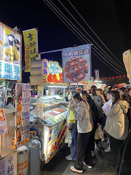 [食遊] 旱溪夜市熱門甜點，童年糖葫蘆好新鮮好吃