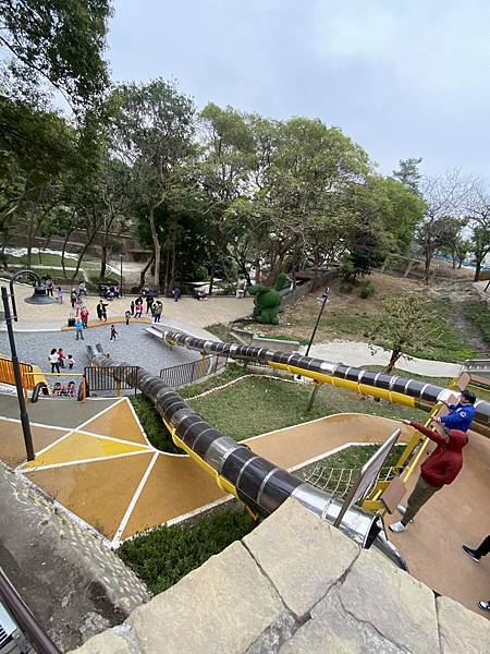 [遊記] 八卦山大佛溜滑梯，大人小朋友high翻天