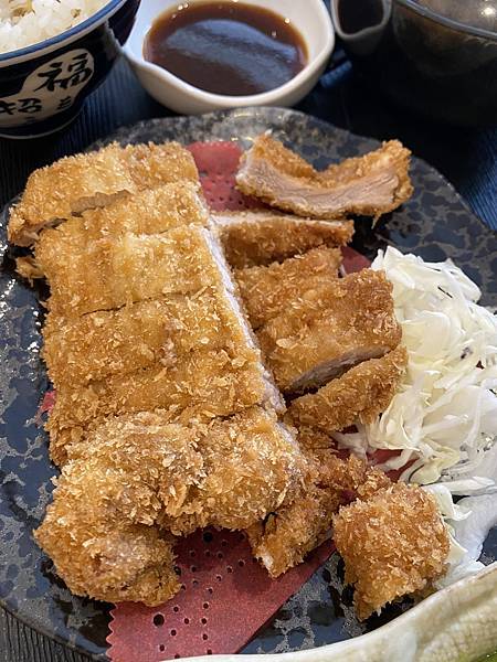 [食遊] 潭子隱藏寶店小孔料理食堂，大推烤鯖魚~