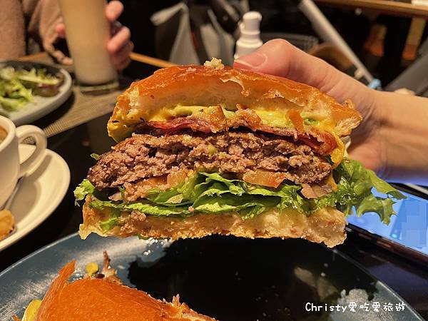 [食記] 台北。忠孝復興站-M One Cafe~薯餅好好吃