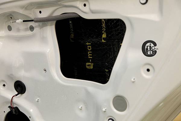 IMG_3664-2048.jpg IMG_3664-2048.jpg