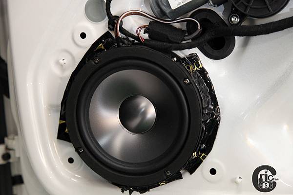 IMG_3822-2048.jpg IMG_3822-2048.jpg