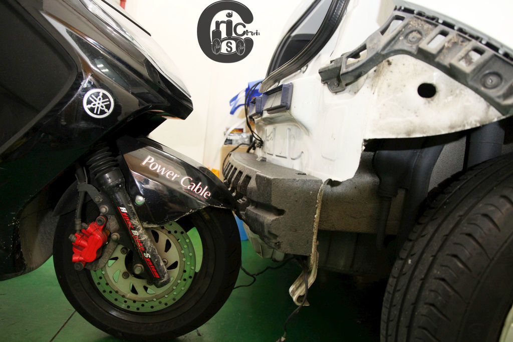 IMG_3752-2048.jpg IMG_3752-2048.jpg