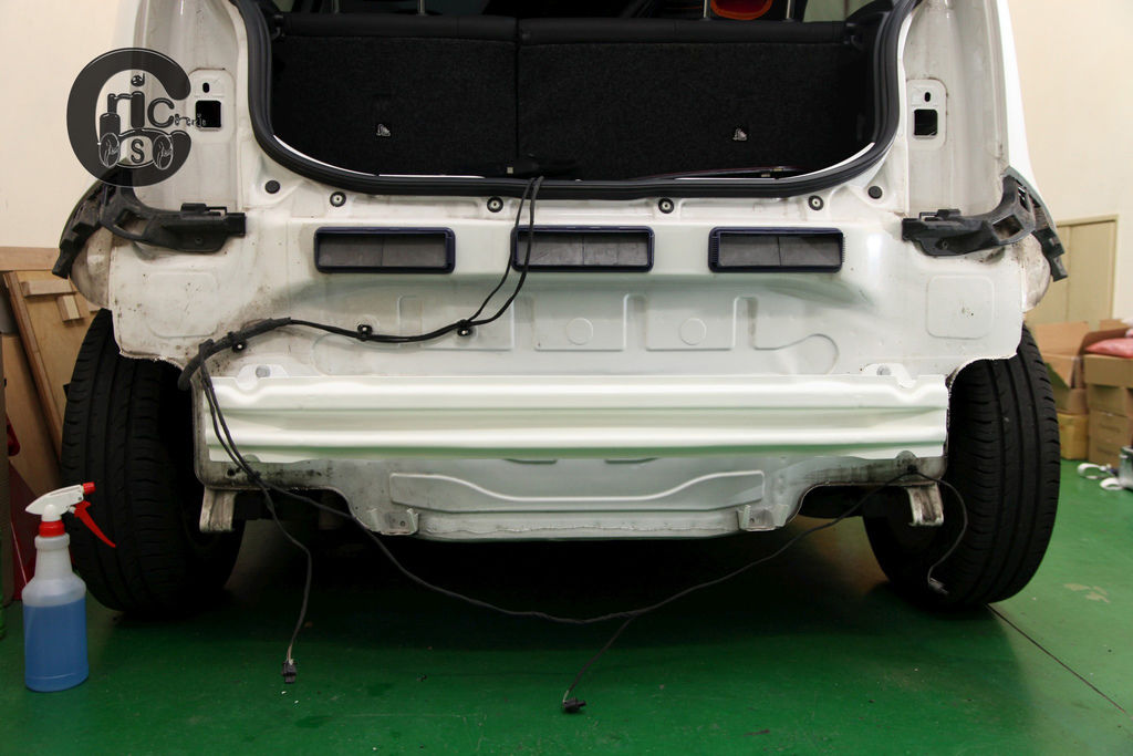 IMG_3764-2048.jpg IMG_3764-2048.jpg