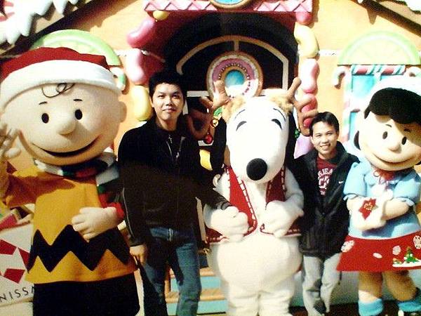 環球影城與snoopy合照