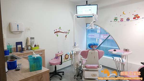 永和牙醫推薦 即拔即種植牙新趨勢 一日舒眠植牙即拔即種療程可選擇 博誠牙醫診所 院長德國植牙碩士何家銘醫師親自操刀 嫣嫣 斌斌 旅遊札記