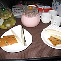 下午茶(玫瑰奶茶+水果茶).JPG