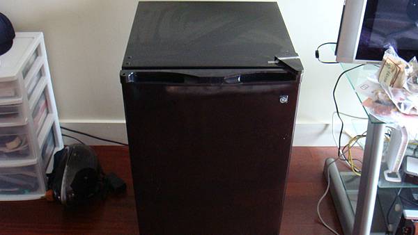 GE 4.5 cu. ft. Compact Refrigerator, Black (3)