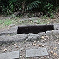 都蘭遺址石棺1.JPG