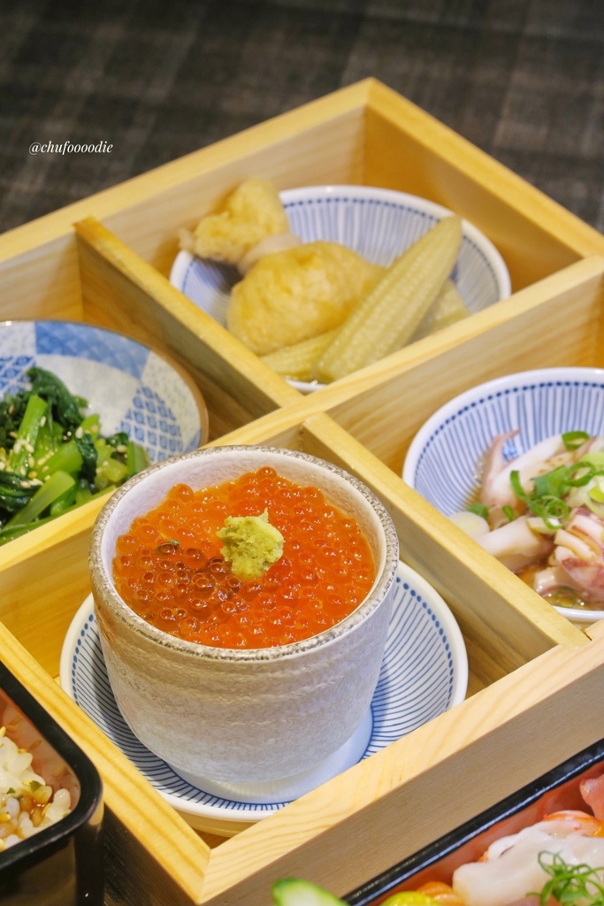 【高雄美食】日本橋浜町酒食處 - 精緻日式定食給你滿滿的鮭魚卵海鮮料理