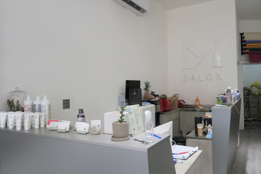 【彌敦道貳室】高雄楠梓燙染髮推薦!楠梓髮廊採用日本頂級京喚羽護髮~造型設計剪髮、染髮、燙髮給您專業的服務 【彌敦道貳室】高雄楠梓燙染髮推薦!楠梓髮廊採用日本頂級京喚羽護髮~造型設計剪髮、染髮、燙髮給您專業的服務