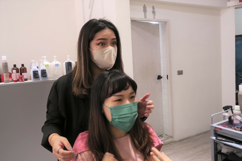 【彌敦道貳室】高雄楠梓燙染髮推薦!楠梓髮廊採用日本頂級京喚羽護髮~造型設計剪髮、染髮、燙髮給您專業的服務 【彌敦道貳室】高雄楠梓燙染髮推薦!楠梓髮廊採用日本頂級京喚羽護髮~造型設計剪髮、染髮、燙髮給您專業的服務